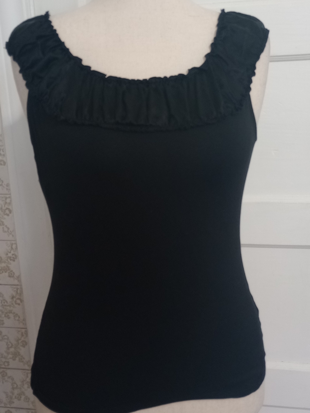 Ann Taylor Black Ruffle-Neck Sleeveless Tank